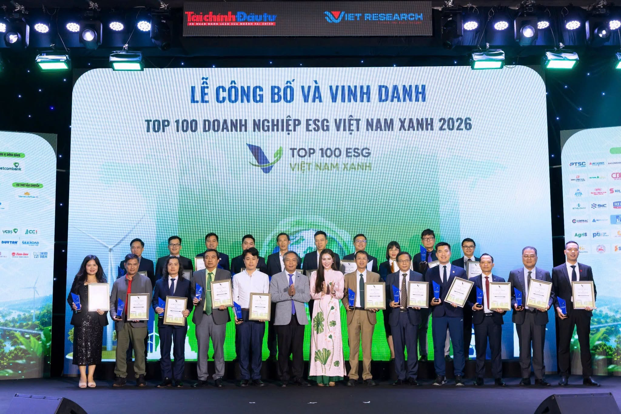 COTECCONS VÀ UNICONS NĂM THỨ 2 LIÊN TIẾP ĐƯỢC VINH DANH TRONG TOP 10 DOANH NGHIỆP ESG VIỆT NAM XANH 2026 – NGÀNH XÂY DỰNG  