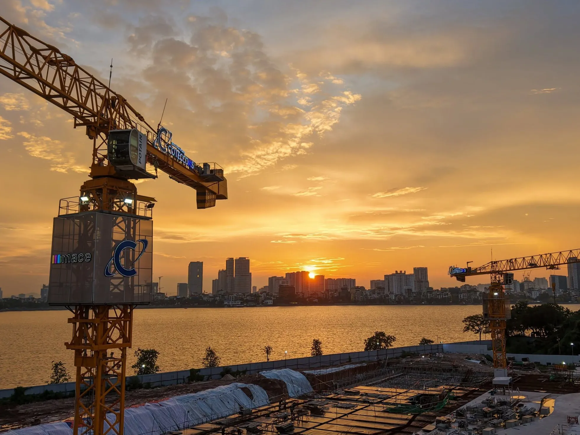 COTECCONS AND REAL ESTATE PARTNER REACH FINANCIAL AGREEMENT